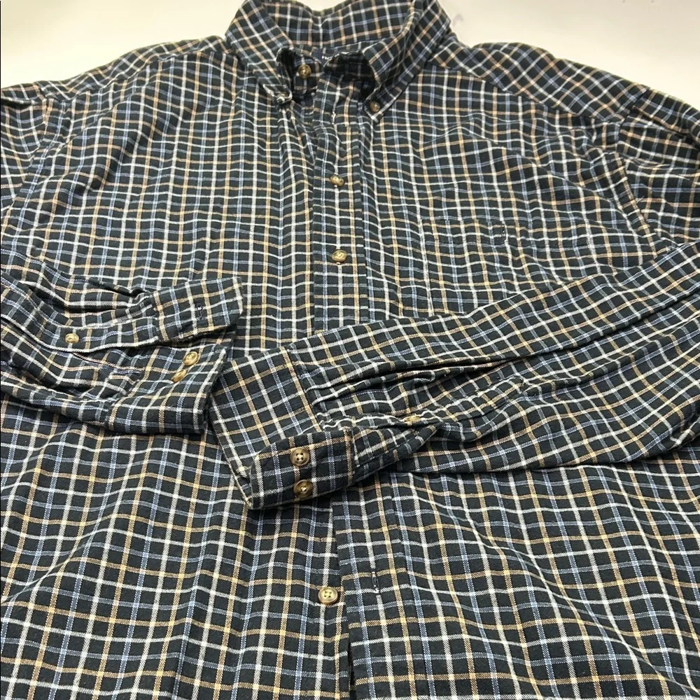 Roundtree & Yorke Men's Checkered Shirt - Navy and Beige - Picture 7 of 16